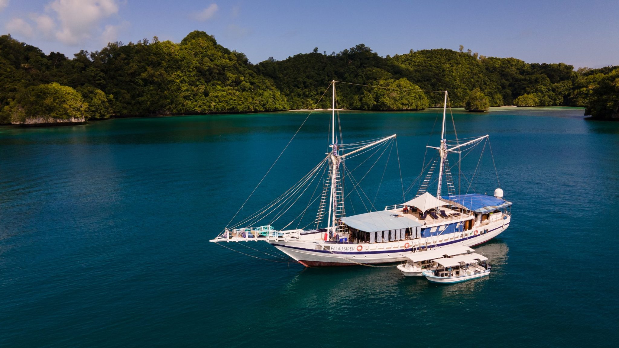 liveaboard deals