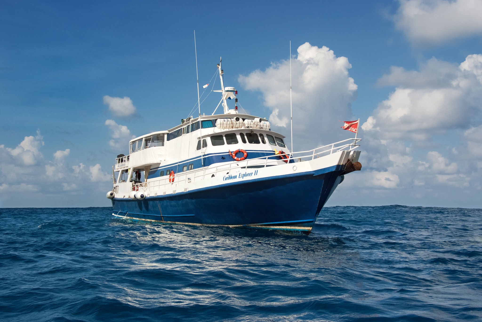 liveaboard offers