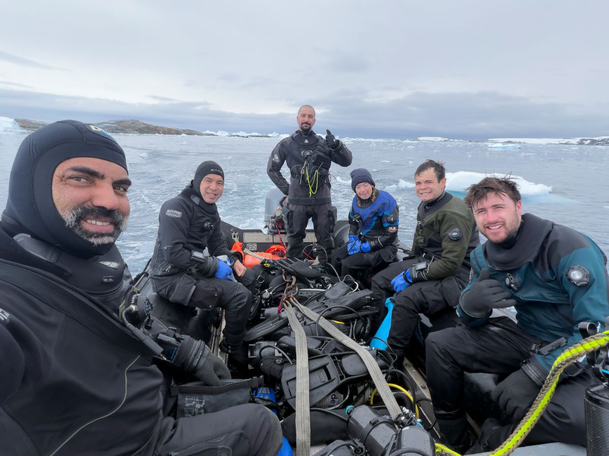 Dive Antarctica